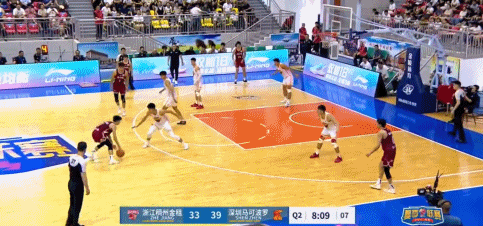 🌟多点开花！贺希宁、卢鹏羽、顾全分别得到11分 深圳半场64-46浙江