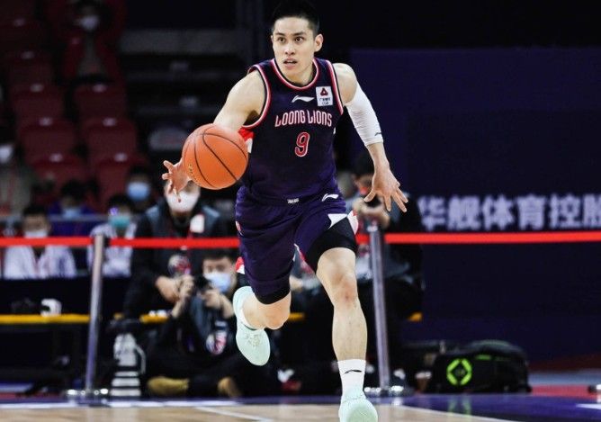 👀媒体人：目前北京在努力争取陈盈骏 但距离达到广州队要求仍有距离